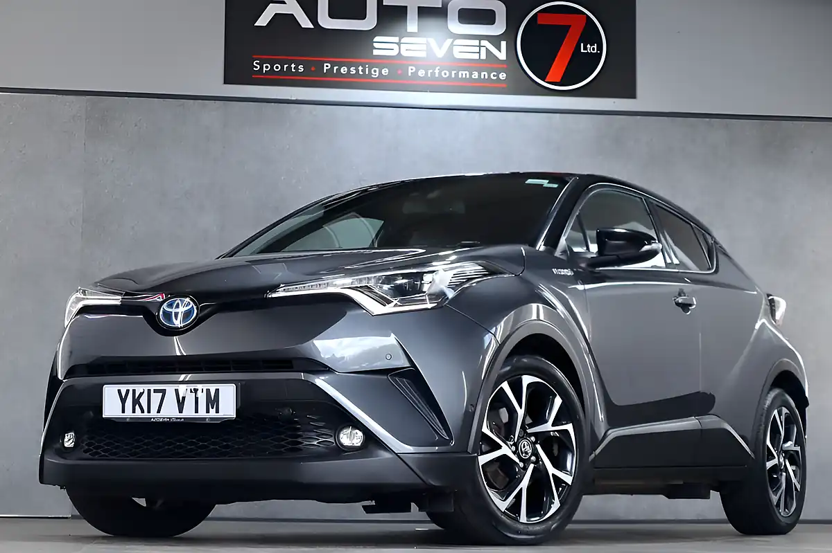 Used 2017 Toyota C-Hr Dynamic Decuma Grey - Interior and Exterior details 19
