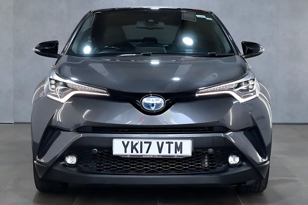 Used 2017 Toyota C-Hr Dynamic Decuma Grey - Interior and Exterior details 6