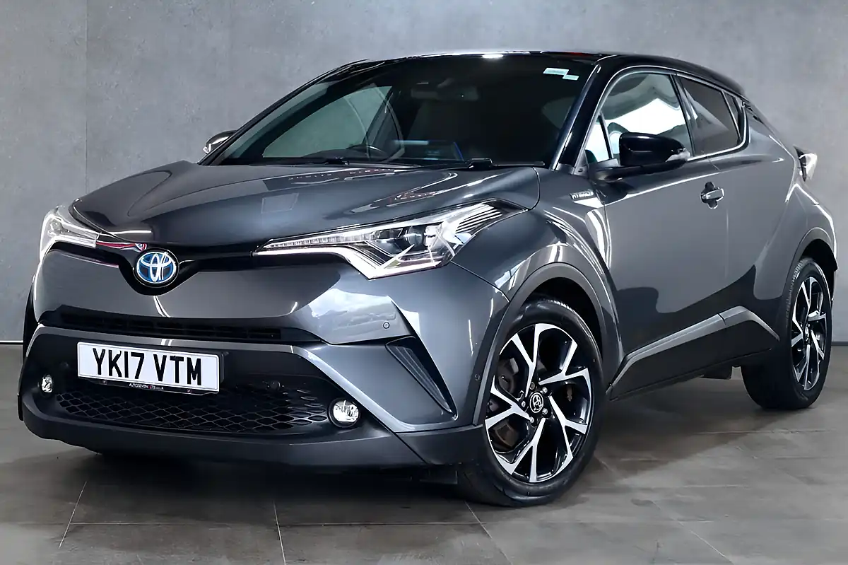 Used 2017 Toyota C-Hr Dynamic Decuma Grey - Interior and Exterior details 7