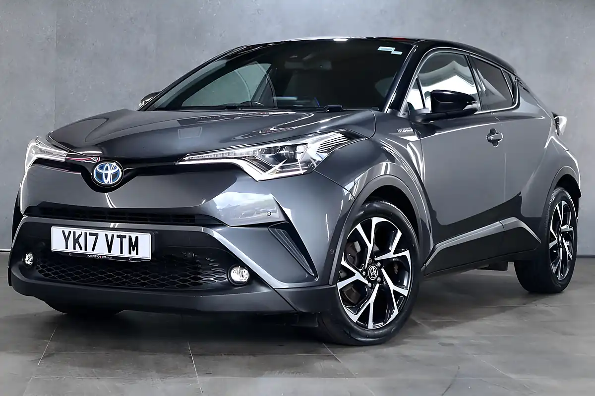 Used 2017 Toyota C-Hr Dynamic Decuma Grey - Interior and Exterior details 8