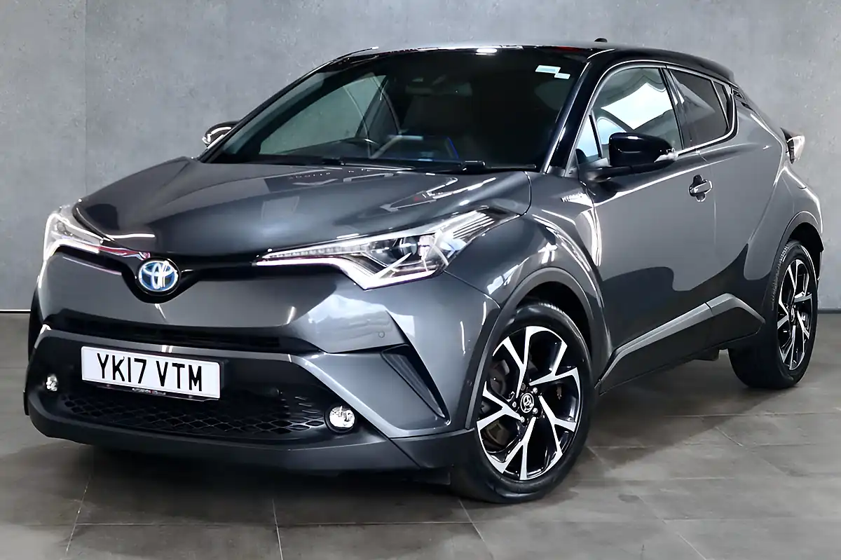 Used 2017 Toyota C-Hr Dynamic Decuma Grey - Interior and Exterior details 9