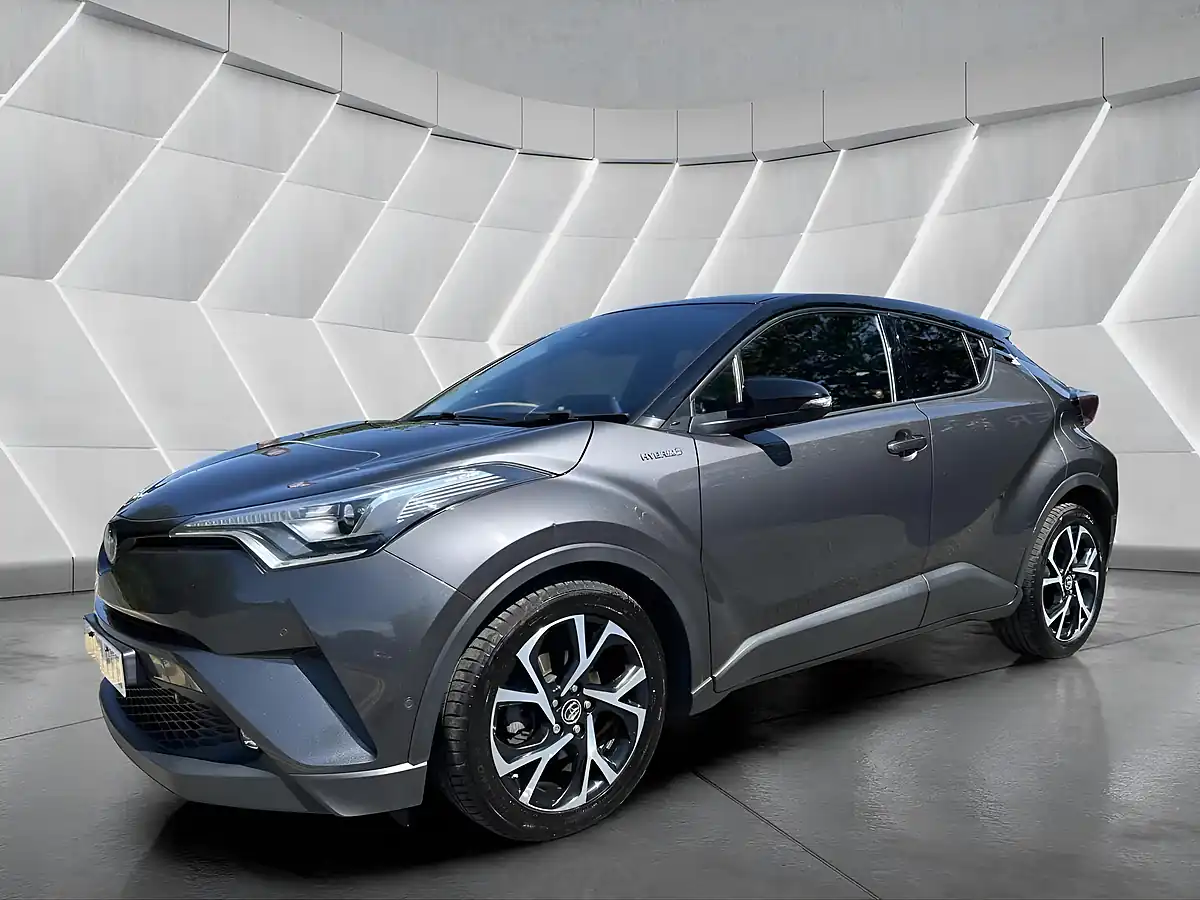 Used 2017 Toyota C-Hr Dynamic Grey - Interior and Exterior details 10