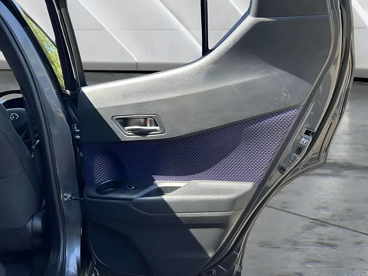 Used 2017 Toyota C-Hr Dynamic Grey - Interior and Exterior details 17