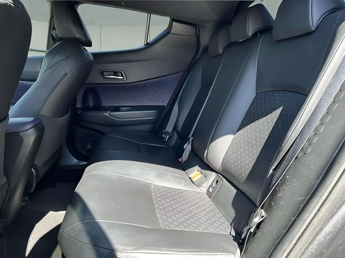 Used 2017 Toyota C-Hr Dynamic Grey - Interior and Exterior details 19