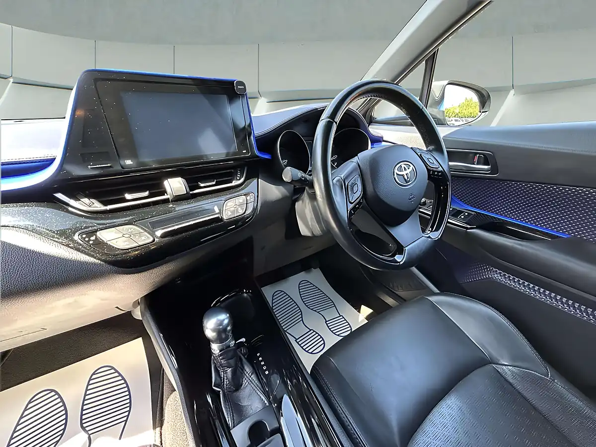 Used 2017 Toyota C-Hr Dynamic Grey - Interior and Exterior details 20