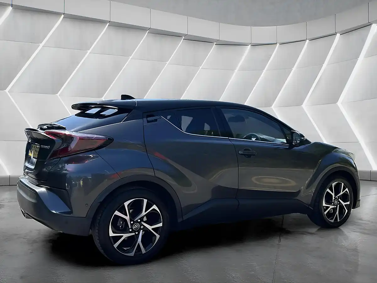 Used 2017 Toyota C-Hr Dynamic Grey - Interior and Exterior details 6