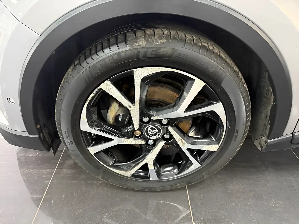 Used 2017 Toyota C-Hr Dynamic Silver - Interior and Exterior details 18