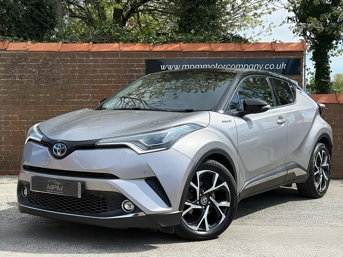 Used 2017 Toyota C-Hr Dynamic Silver - Interior and Exterior details 2
