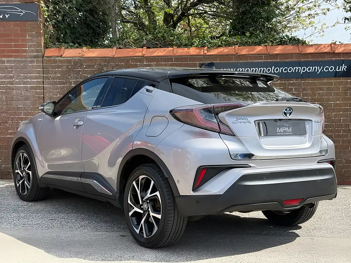 Used 2017 Toyota C-Hr Dynamic Silver - Interior and Exterior details 6
