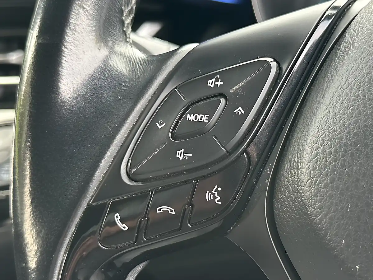 Used 2017 Toyota C-Hr Dynamic Silver - Interior and Exterior details 17