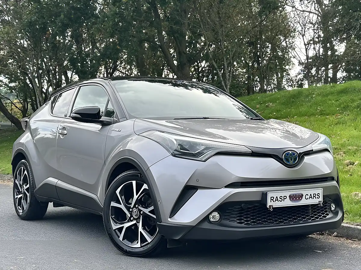 Used 2017 Toyota C-Hr Dynamic Silver - Interior and Exterior details 3