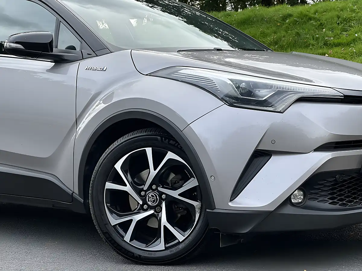 Used 2017 Toyota C-Hr Dynamic Silver - Interior and Exterior details 4
