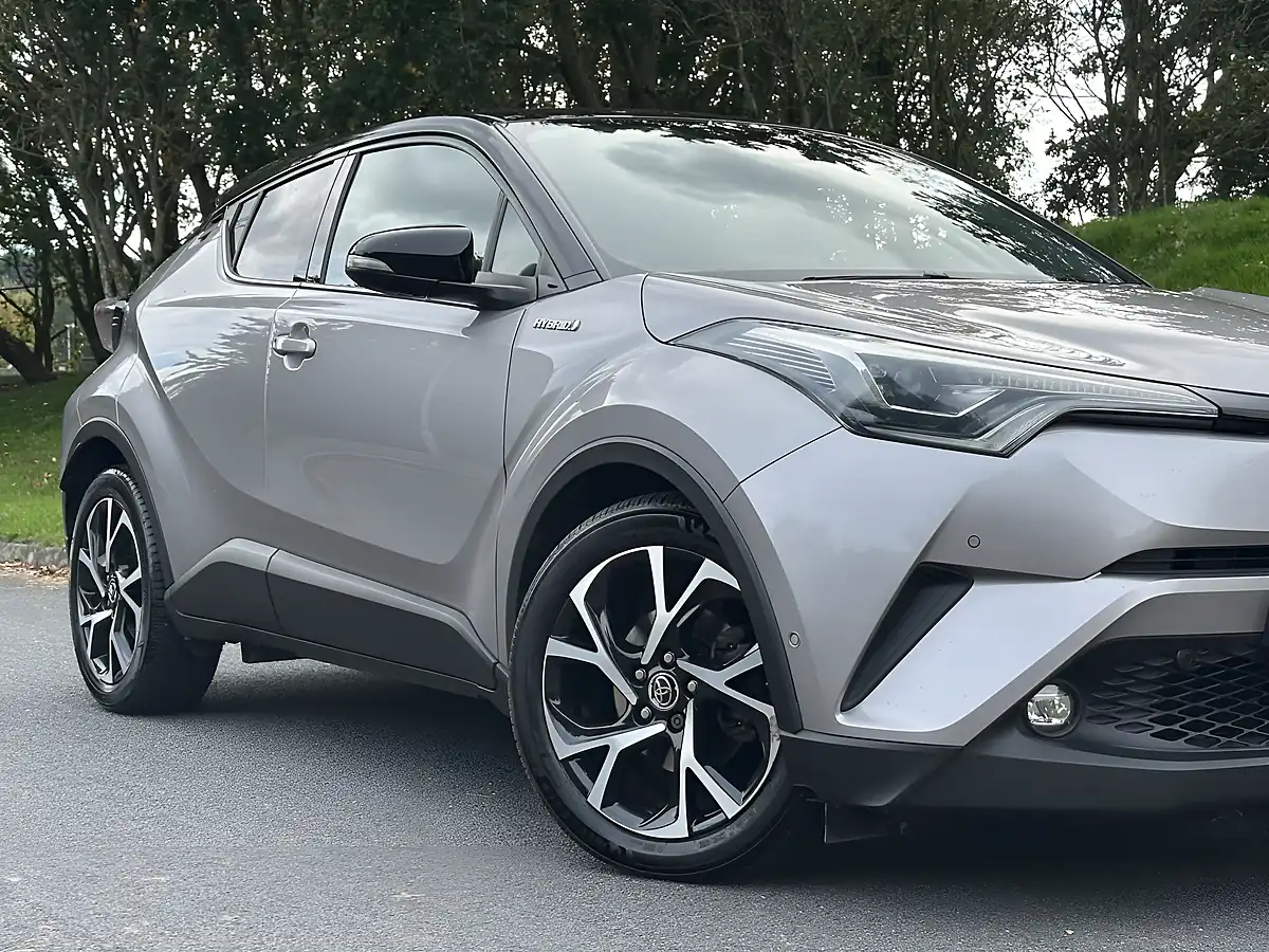 Used 2017 Toyota C-Hr Dynamic Silver - Interior and Exterior details 5