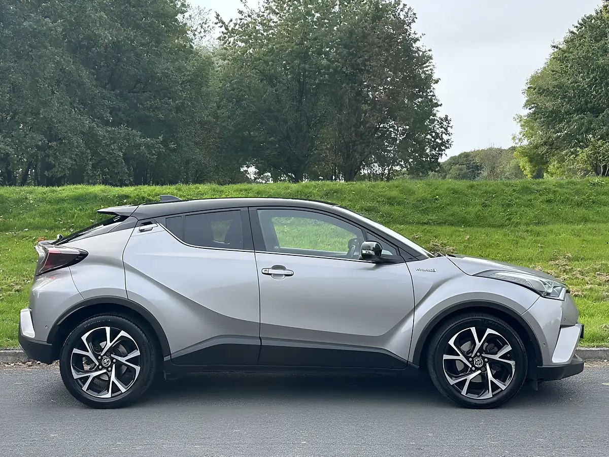 Used 2017 Toyota C-Hr Dynamic Silver - Interior and Exterior details 7