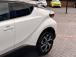Used 2017 Toyota C-Hr Dynamic White - Interior and Exterior details 12