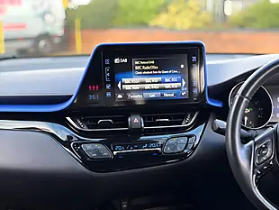 Used 2017 Toyota C-Hr Dynamic White - Interior and Exterior details 17