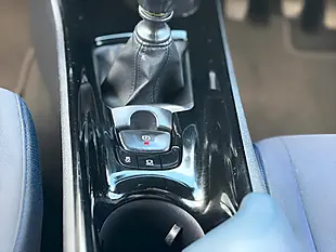 Used 2017 Toyota C-Hr Dynamic White - Interior and Exterior details 18