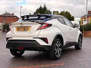 Used 2017 Toyota C-Hr Dynamic White - Interior and Exterior details 6