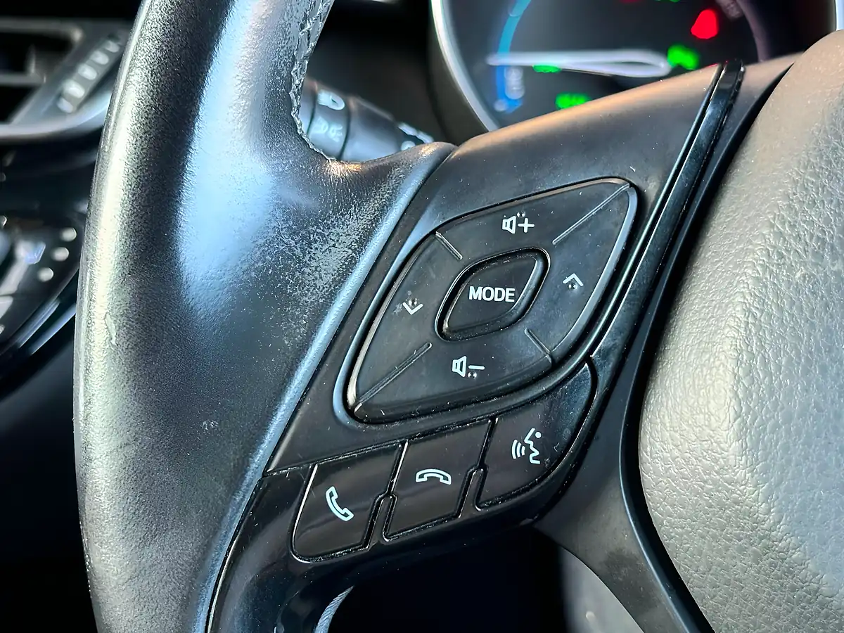 Used 2017 Toyota C-Hr Excel Silver - Interior and Exterior details 16