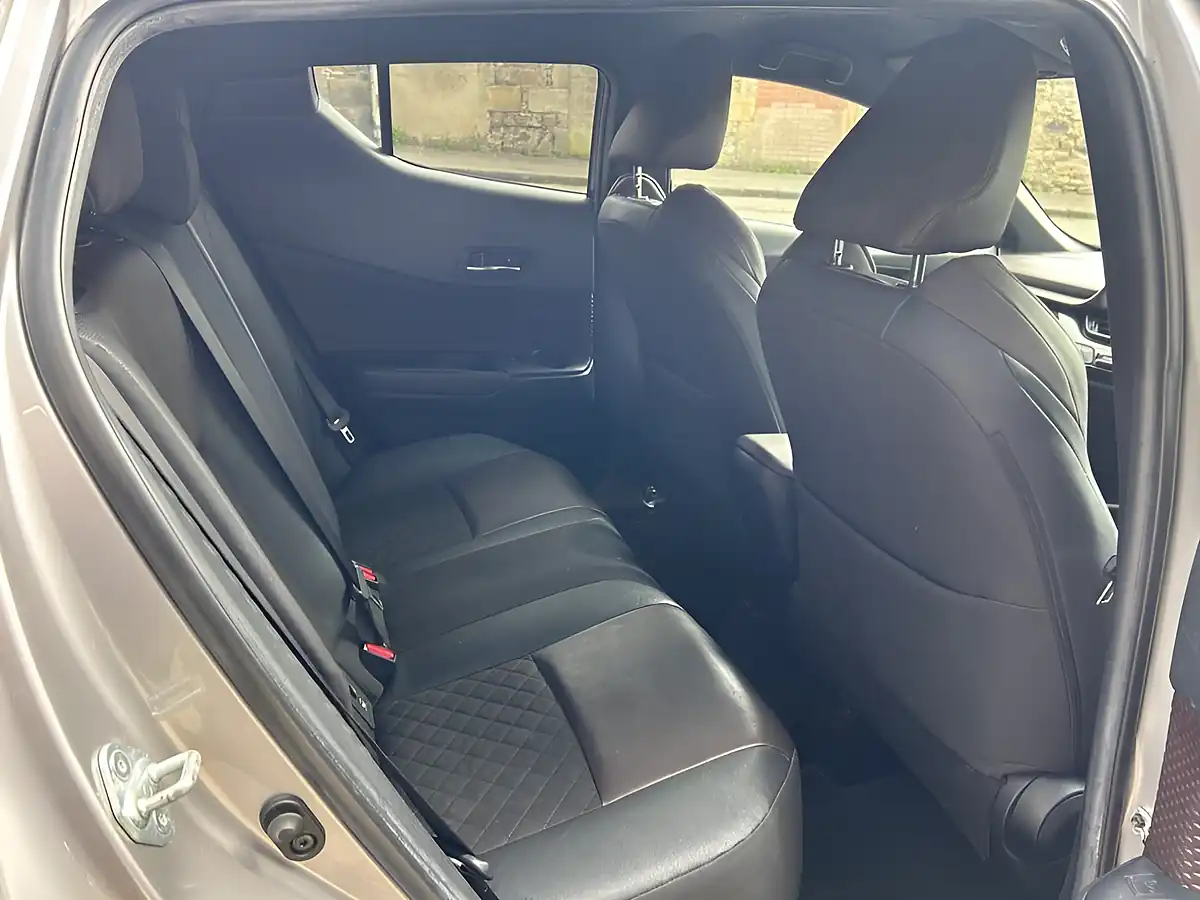 Used 2017 Toyota C-Hr Excel Silver - Interior and Exterior details 5