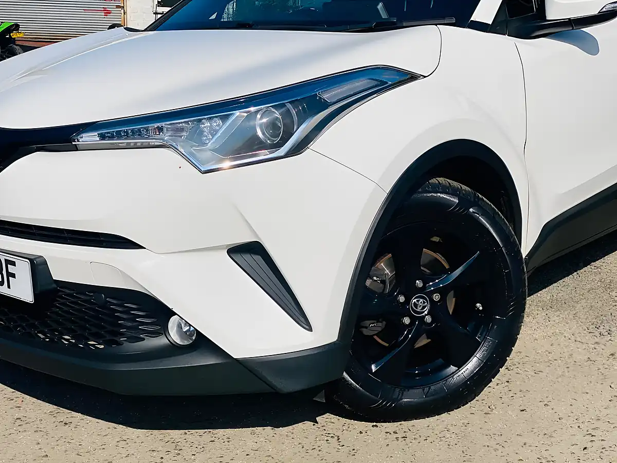 Used 2017 Toyota C-Hr Icon White - Interior and Exterior details 11