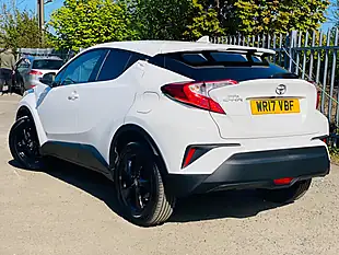 Used 2017 Toyota C-Hr Icon White - Interior and Exterior details 8