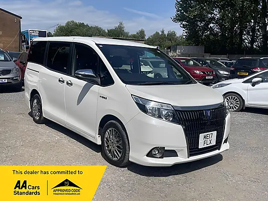 2017 Toyota Esquire 1.8 Hybrid