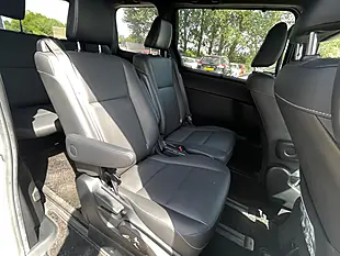 Used 2017 Toyota Esquire 5dr Cvt Euro 6 White - Interior and Exterior details 11
