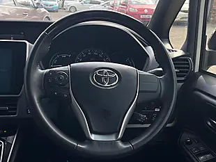 Used 2017 Toyota Esquire 5dr Cvt Euro 6 White - Interior and Exterior details 14