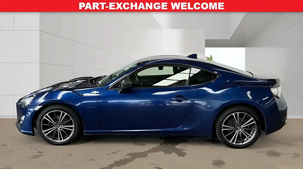 Used 2017 Toyota GT86 Coupe Blue - Interior and Exterior details 5