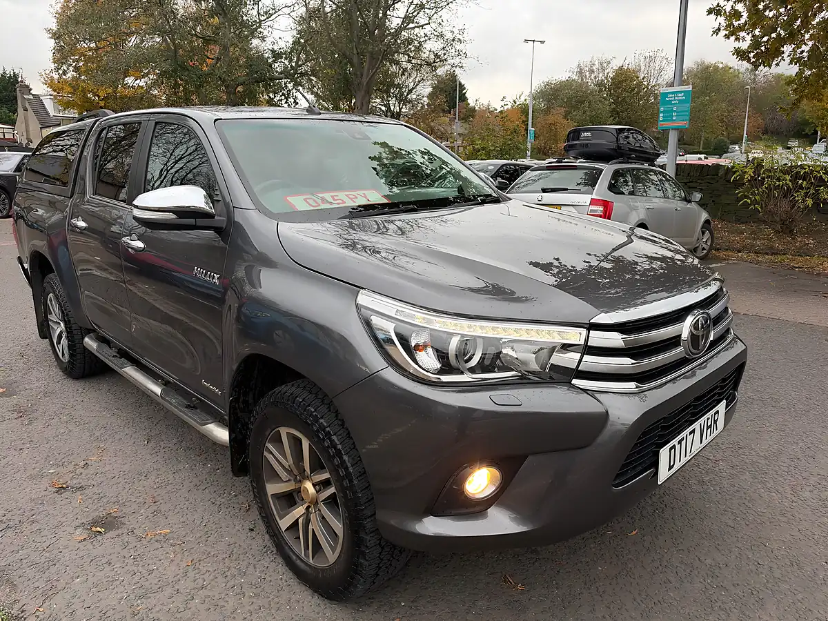 Used 2017 Toyota Hilux Invincible Grey - Interior and Exterior details 5