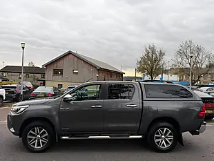 Used 2017 Toyota Hilux Invincible Grey - Interior and Exterior details 6