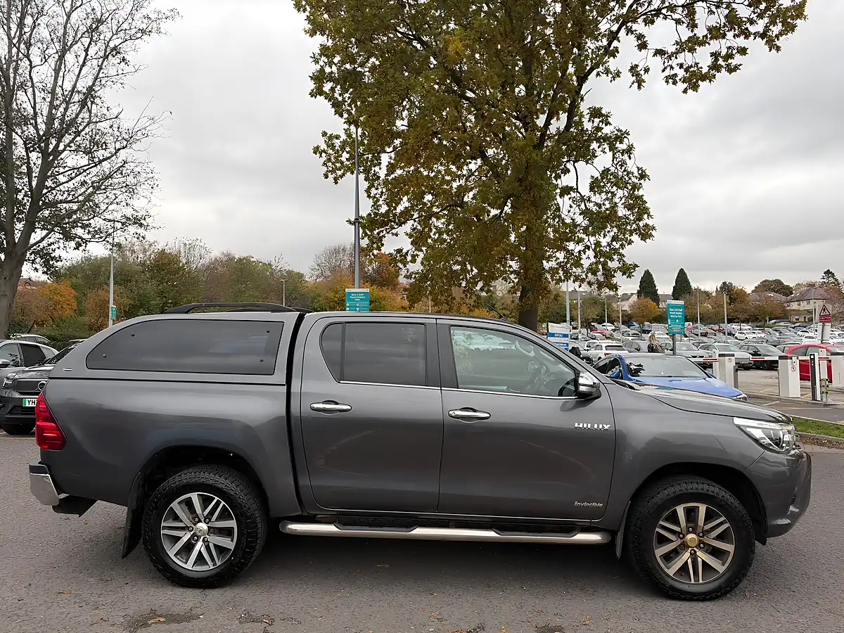 Used 2017 Toyota Hilux Invincible Grey - Interior and Exterior details 8
