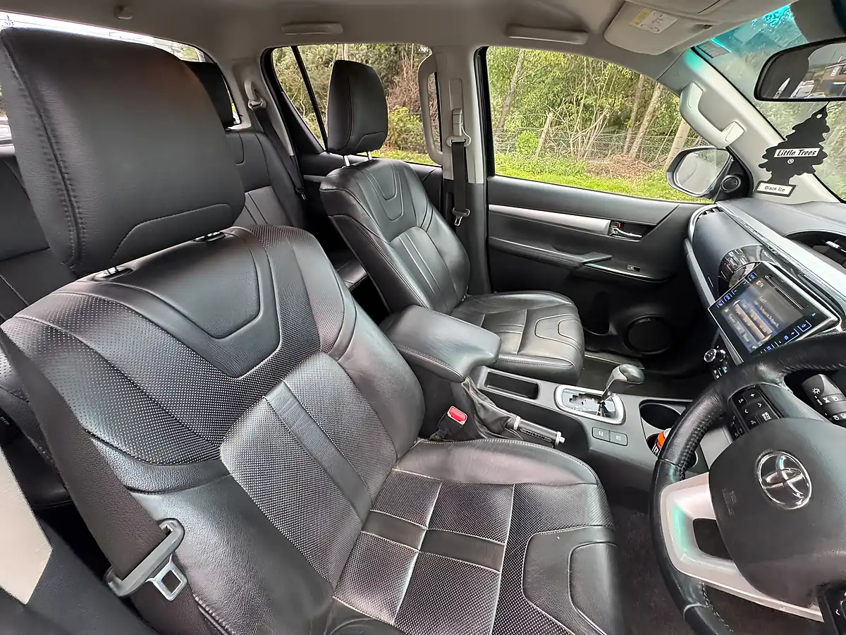 Used 2017 Toyota Hilux Invincible X Black - Interior and Exterior details 13