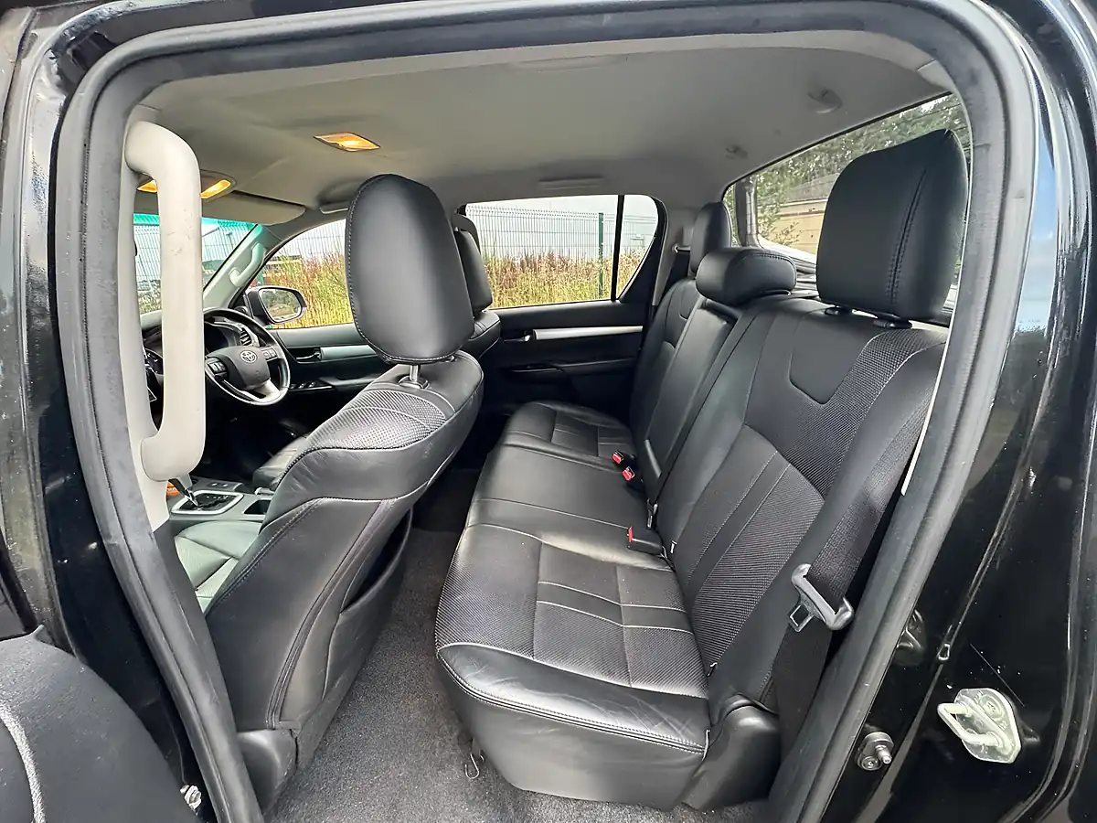 Used 2017 Toyota Hilux Invincible X Black - Interior and Exterior details 14