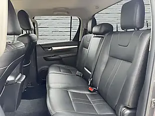 Used 2017 Toyota Hilux Invincible X Grey - Interior and Exterior details 15