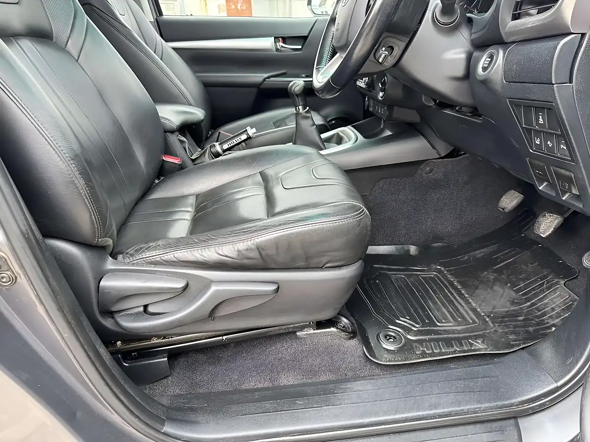 Used 2017 Toyota Hilux Invincible X Grey - Interior and Exterior details 17