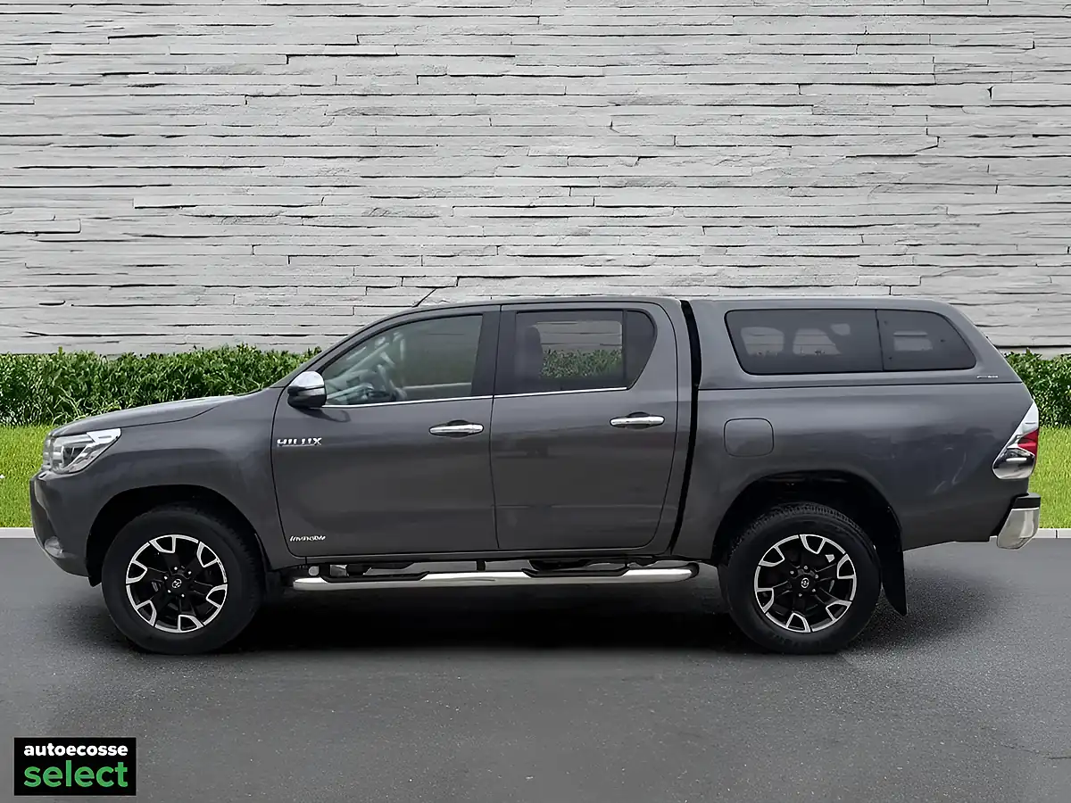Used 2017 Toyota Hilux Invincible X Grey - Interior and Exterior details 6
