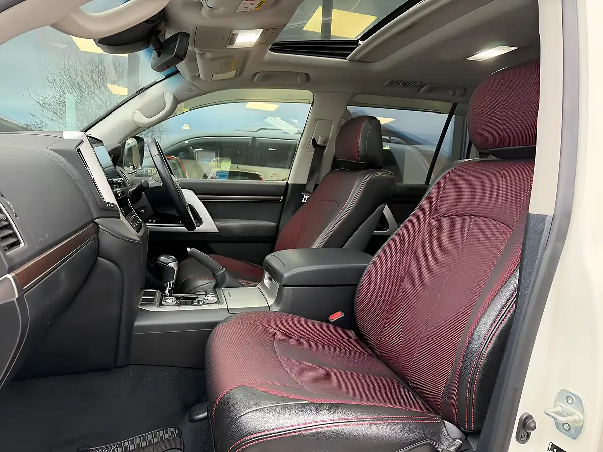 Used 2017 Toyota Land Cruiser Amazon White - Interior and Exterior details 14
