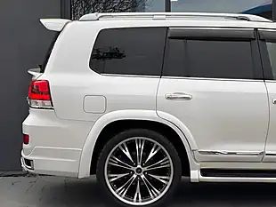 Used 2017 Toyota Land Cruiser Amazon White - Interior and Exterior details 6