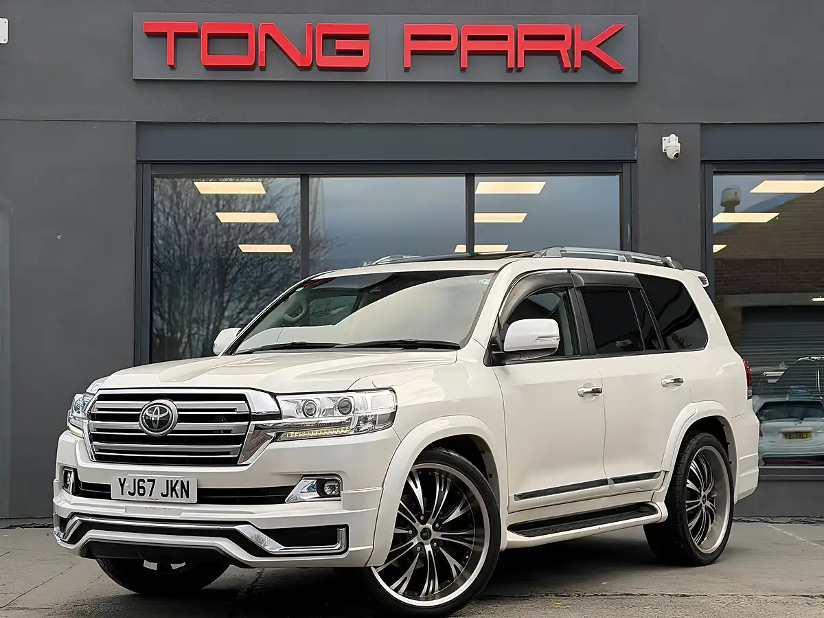 Used 2017 Toyota Land Cruiser Amazon White - Interior and Exterior details 8