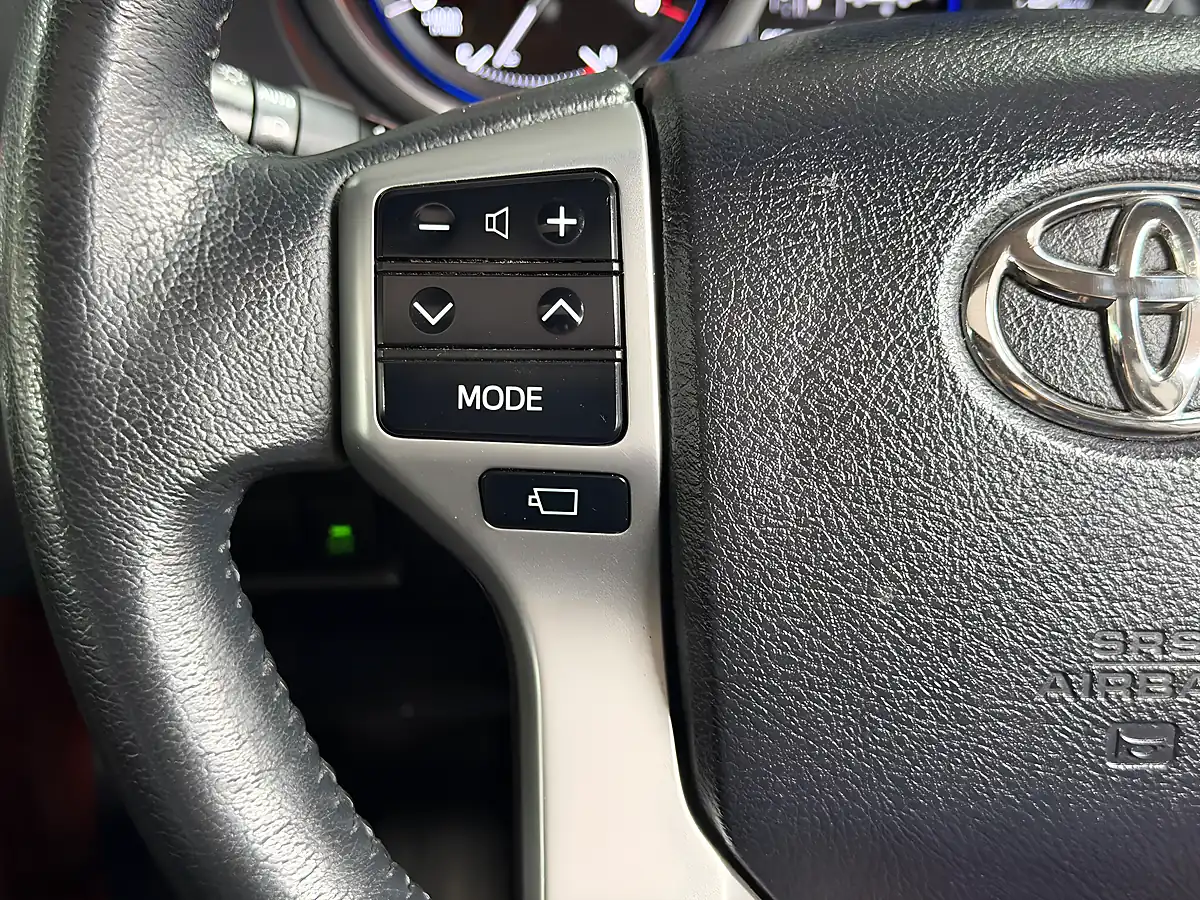 Used 2017 Toyota Land Cruiser Invincible Brilliant Silver - Interior and Exterior details 13