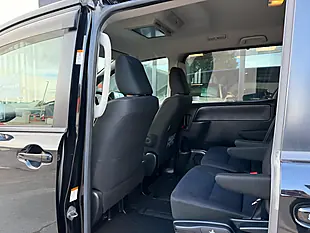 Used 2017 Toyota Noah Black - Interior and Exterior details 18