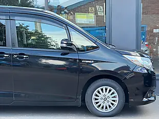 Used 2017 Toyota Noah Black - Interior and Exterior details 9