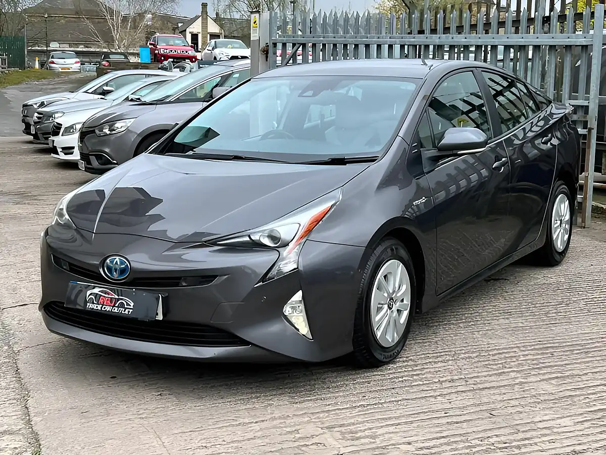 Used 2017 Toyota Prius Business Edition Plus Grey - Interior and Exterior details 3
