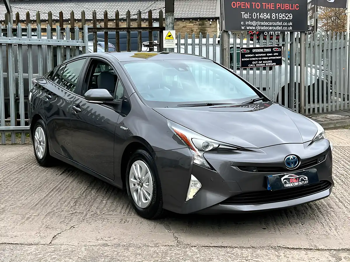 Used 2017 Toyota Prius Business Edition Plus Grey - Interior and Exterior details 5