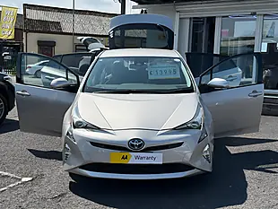 Used 2017 Toyota Prius Excel Silver - Interior and Exterior details 11
