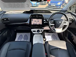 Used 2017 Toyota Prius Excel Silver - Interior and Exterior details 2