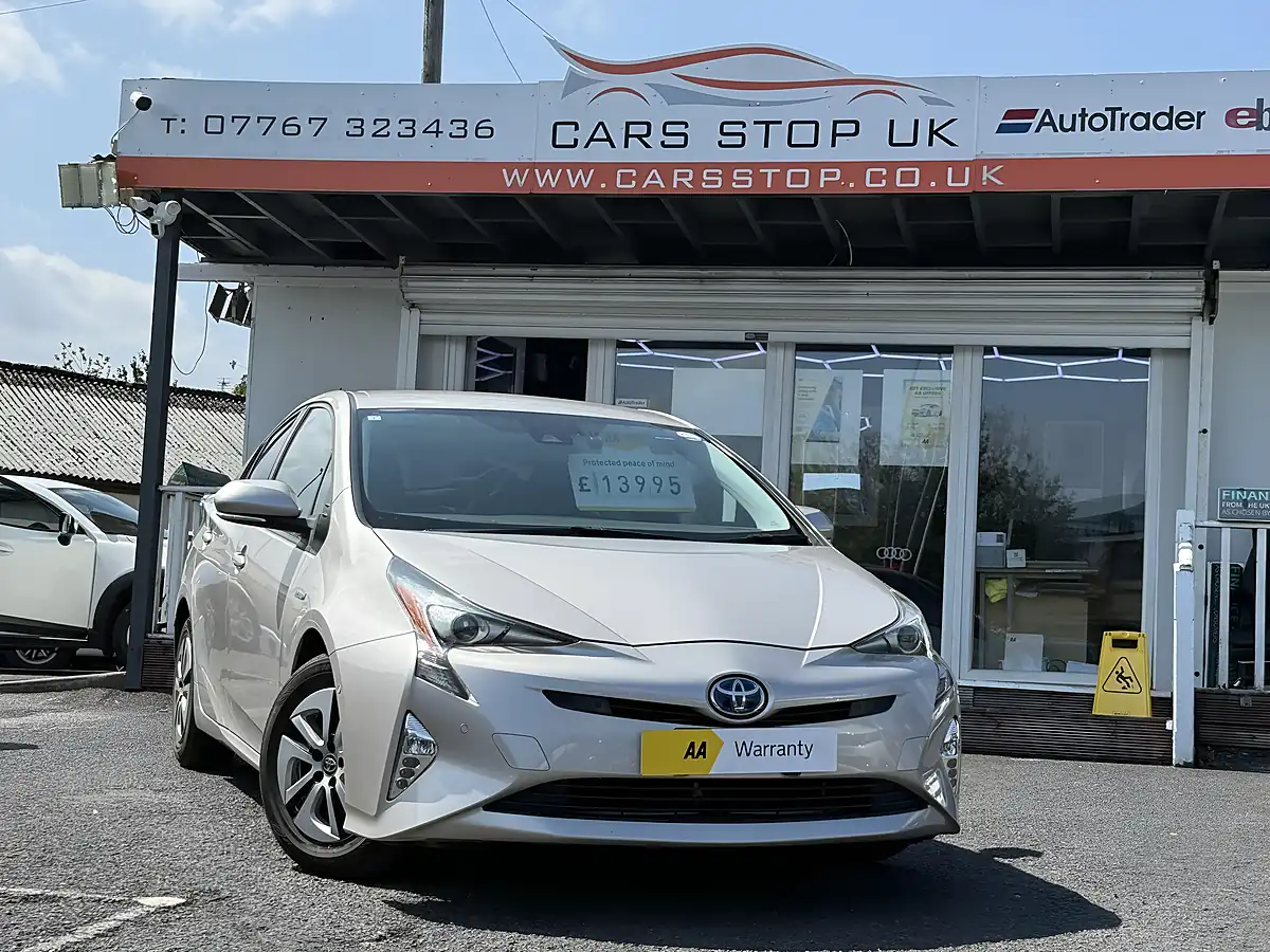 Used 2017 Toyota Prius Excel Silver - Interior and Exterior details 5