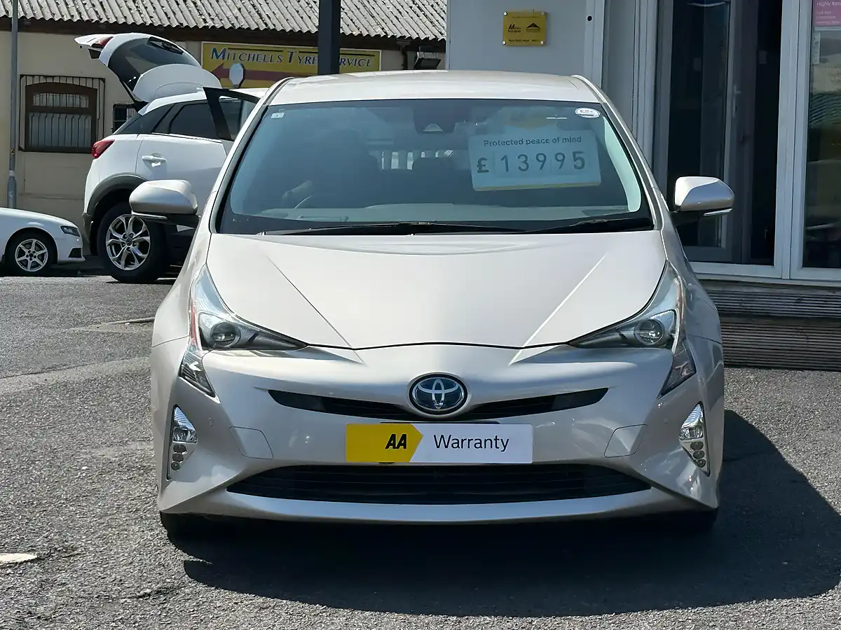 Used 2017 Toyota Prius Excel Silver - Interior and Exterior details 6